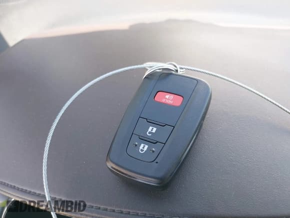 ✅ 2019 Toyota C-HR XLE • VIN: NMTKHMBX8KR080360 • Lot: 42011087. Listed on IAAI with 72,429 mi. Free auction sales archive from the USA and detailed vehicle history report at DreamBid. Image 11.