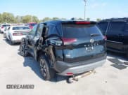 ✅ 2023 Nissan Rogue SV • VIN: 5N1BT3BA7PC830020 • Lot: 43546906. Wystawiony na IAAI z przebiegiem Nie podano. Bezpłatny archiwum sprzedaży aukcyjnych z USA i szczegółowy raport historii pojazdu na DreamBid. Zdjęcie 3.