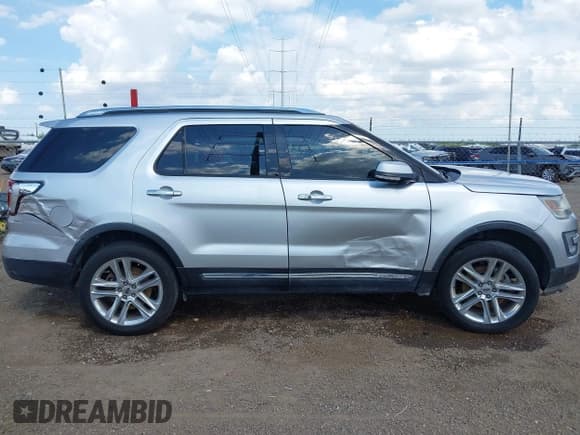 ✅ 2017 Ford Explorer Limited • VIN: 1FM5K7F83HGD63672 • Lot: 43024229. Listed on IAAI with 139,475 mi. Free auction sales archive from the USA and detailed vehicle history report at DreamBid. Image 14.