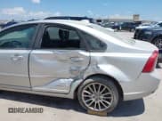 ✅ 2010 Volvo S40 • VIN: YV1382MS4A2500692 • Lot: 42971357. Listed on IAAI with 165,163 mi. Free auction sales archive from the USA and detailed vehicle history report at DreamBid. Image 6.