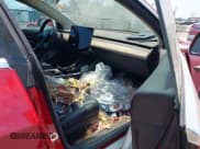 ✅ 2020 Tesla Model 3 Long Range • VIN: 5YJ3E1EB3LF666760 • Lot: 42441379. Wystawiony na IAAI z przebiegiem 117 318 mil. Bezpłatny archiwum sprzedaży aukcyjnych z USA i szczegółowy raport historii pojazdu na DreamBid. Zdjęcie 5.