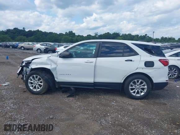 ✅ 2020 Chevrolet Equinox LS • VIN: 2GNAXSEV7L6150741 • Lot: 42769113. Listed on IAAI with 38,270 mi. Free auction sales archive from the USA and detailed vehicle history report at DreamBid. Image 14.