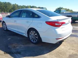 2015 Hyundai Sonata Limited with VIN 5NPE34AF2FH124029, listed as a IAAI auction lot 43447325 with 209,523 mi miles and . Bid and sale history available at DreamBid. Image 3.