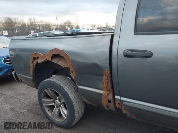 ✅ 2006 Dodge 1500 SLT • VIN: 1D7HU18236S604289 • Lot: 43713080. Wystawiony na IAAI z przebiegiem Nie podano. Bezpłatny archiwum sprzedaży aukcyjnych z USA i szczegółowy raport historii pojazdu na DreamBid. Zdjęcie 6.