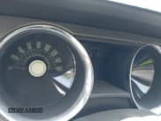 ✅ 2012 Ford Mustang V6 • VIN: 1ZVBP8EM0C5232648 • Lot: 42563108. Wystawiony na IAAI z przebiegiem Nie podano. Bezpłatny archiwum sprzedaży aukcyjnych z USA i szczegółowy raport historii pojazdu na DreamBid. Zdjęcie 7.