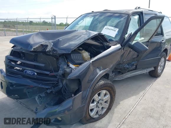 ✅ 2007 Ford Expedition Limited • VIN: 1FMFU19567LA40445 • Lot: 42045950. Listed on IAAI with 188,212 mi. Free auction sales archive from the USA and detailed vehicle history report at DreamBid. Image 6.