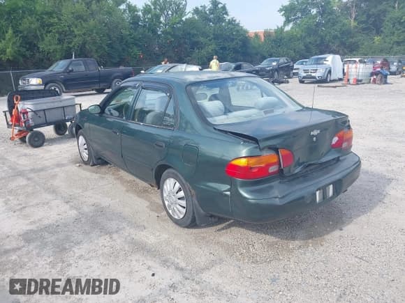 ✅ 2002 Chevrolet Prizm • VIN: 1Y1SK52812Z412988 • Lot: 42824862. Listed on IAAI with 180,581 mi. Free auction sales archive from the USA and detailed vehicle history report at DreamBid. Image 3.