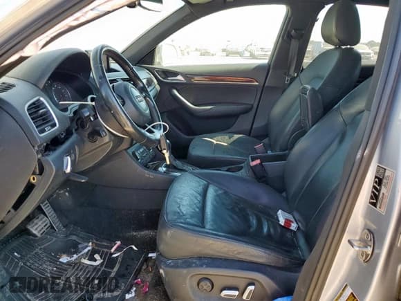 ✅ 2016 Audi Q3 Premium Plus • VIN: WA1EFCFSXGR021520 • Lot: 85651345. Wystawiony na Copart z przebiegiem 100 040 mil. Bezpłatny archiwum sprzedaży aukcyjnych z USA i szczegółowy raport historii pojazdu na DreamBid. Zdjęcie 7.