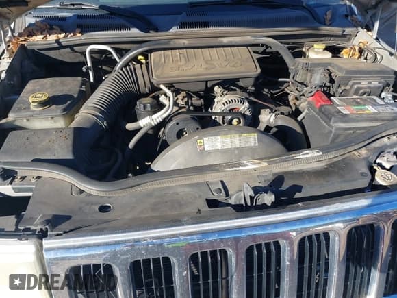 ✅ 2007 Jeep Commander Sport • VIN: 1J8HH48K77C587615 • Lot: 41149777. Wystawiony na IAAI z przebiegiem 167 871 mil. Bezpłatny archiwum sprzedaży aukcyjnych z USA i szczegółowy raport historii pojazdu na DreamBid. Zdjęcie 10.