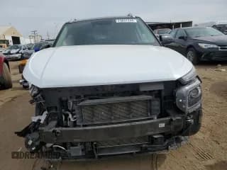 ✅ 2023 Hyundai Venue SEL • VIN: KMHRC8A39PU213422 • Lot: 75837244. Wystawiony na Copart z przebiegiem 23 413 mil. Bezpłatny archiwum sprzedaży aukcyjnych z USA i szczegółowy raport historii pojazdu na DreamBid. Zdjęcie 5.