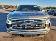 ✅ 2024 Chevrolet Silverado 1500 LTZ • VIN: 2GCPAEED7R1200685 • Lot: 90350525. Wystawiony na Copart z przebiegiem 11 568 mil. Bezpłatny archiwum sprzedaży aukcyjnych z USA i szczegółowy raport historii pojazdu na DreamBid. Zdjęcie 5.