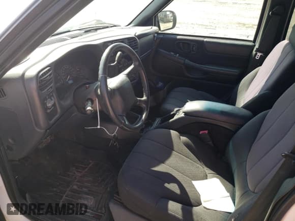 ✅ 2003 Chevrolet S-10 LS • VIN: 1GCDT13X53K106637 • Лот: 68842524. Опубликован ранее на Copart с пробегом 182 096 миль. Бесплатный доступ к архиву аукционных продаж из США и подробный отчёт об истории автомобиля на DreamBid. Изображение 7.