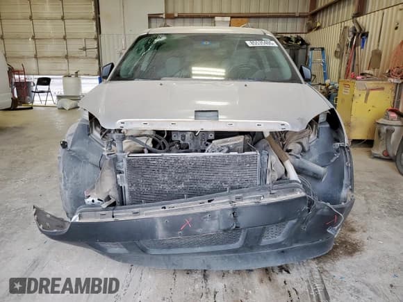 ✅ 2011 GMC Acadia SLE • VIN: 1GKKRPEDXBJ255078 • Lot: 85535405. Wystawiony na Copart z przebiegiem 138 051 mil. Bezpłatny archiwum sprzedaży aukcyjnych z USA i szczegółowy raport historii pojazdu na DreamBid. Zdjęcie 5.