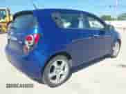 ✅ 2013 Chevrolet Sonic LTZ • VIN: 1G1JE6SB3D4208212 • Lot: 43093068. Wystawiony na IAAI z przebiegiem 151 735 mil mil. Skorzystaj z bezpłatnego archiwum sprzedaży aukcyjnych z USA i zobacz szczegółowy raport historii pojazdu na DreamBid. Zdjęcie 4.