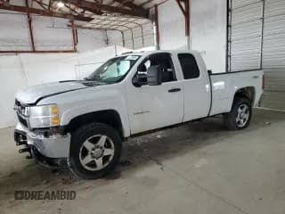 ✅ 2011 Chevrolet Silverado 2500HD Work Truck • VIN: 1GC2KVCG4BZ396070 • Lot: 56341945. Wystawiony na Copart z przebiegiem 252 915 mil. Bezpłatny archiwum sprzedaży aukcyjnych z USA i szczegółowy raport historii pojazdu na DreamBid. Zdjęcie 1.