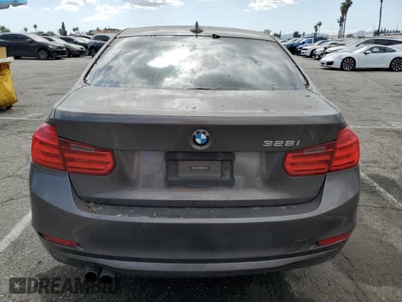 ✅ 2013 BMW 3 Series 328i • VIN: WBA3C1C5XDF435898 • Lot: 57098825. Listed on Copart with 165,781 mi. Free auction sales archive from the USA and detailed vehicle history report at DreamBid. Image 6.