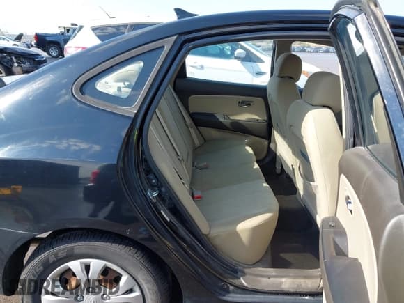 ✅ 2010 Hyundai Elantra SE • VIN: KMHDU4AD8AU854061 • Lot: 43454990. Listed on IAAI with 61,960 mi. Free auction sales archive from the USA and detailed vehicle history report at DreamBid. Image 8.