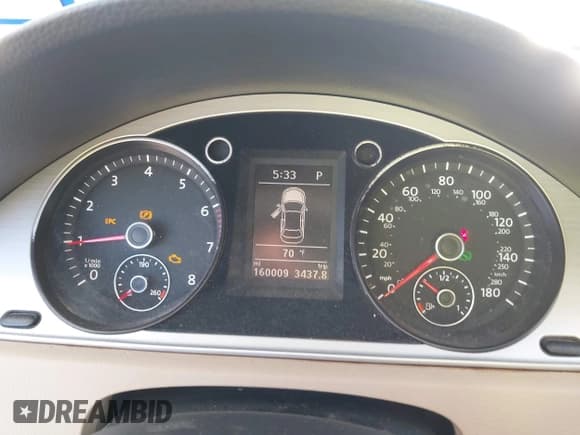 ✅ 2014 Volkswagen CC Sport • VIN: WVWBN7AN2EE518540 • Лот: 43599595. Опубликован ранее на IAAI с пробегом 160 009 миль. Бесплатный доступ к архиву аукционных продаж из США и подробный отчёт об истории автомобиля на DreamBid. Изображение 7.