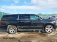 ✅ 2016 Chevrolet Suburban LT • VIN: 1GNSKHKC8GR267330 • Lot: 43673856. Wystawiony na IAAI z przebiegiem 192 936 mil. Bezpłatny archiwum sprzedaży aukcyjnych z USA i szczegółowy raport historii pojazdu na DreamBid. Zdjęcie 13.