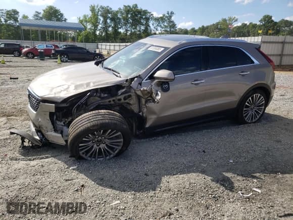 ✅ 2024 Cadillac XT4 FWD Premium Luxury • VIN: 1GYFZCR40RF167406 • Lot: 61389385. Listed on Copart with 14,680 mi. Free auction sales archive from the USA and detailed vehicle history report at DreamBid. Image 1.