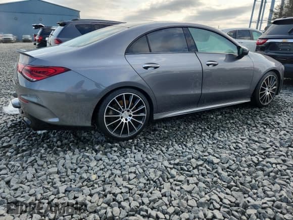 ✅ 2021 Mercedes-Benz CLA 35 AMG • VIN: W1K5J5BB1MN168629 • Lot: 65233225. Wystawiony na Copart z przebiegiem Nie podano. Bezpłatny archiwum sprzedaży aukcyjnych z USA i szczegółowy raport historii pojazdu na DreamBid. Zdjęcie 3.