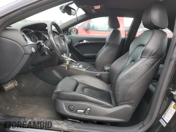 ✅ 2015 Audi RS 5 • VIN: WUAC6AFR5FA901118 • Lot: 82607914. Listed on Copart with 78,201 mi. Free auction sales archive from the USA and detailed vehicle history report at DreamBid. Image 7.