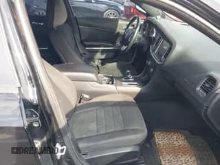 ✅ 2014 Dodge Charger SXT • VIN: 2C3CDXHG0EH161158 • Lot: 43518170. Wystawiony na IAAI z przebiegiem 111 657 mil. Bezpłatny archiwum sprzedaży aukcyjnych z USA i szczegółowy raport historii pojazdu na DreamBid. Zdjęcie 5.