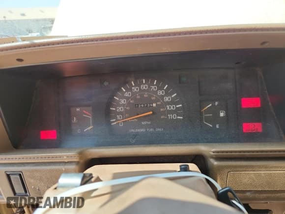 ✅ 1987 Toyota Pickup • VIN: JT4RN63R1H0124716 • Lot: 67930625. Listed on Copart with 126,735 mi. Free auction sales archive from the USA and detailed vehicle history report at DreamBid. Image 9.