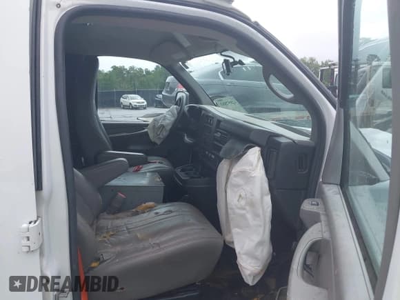 ✅ 2013 Chevrolet Express Cargo • VIN: 1GCWGFCA0D1137033 • Lot: 42897883. Listed on IAAI with 149,255 mi. Free auction sales archive from the USA and detailed vehicle history report at DreamBid. Image 5.