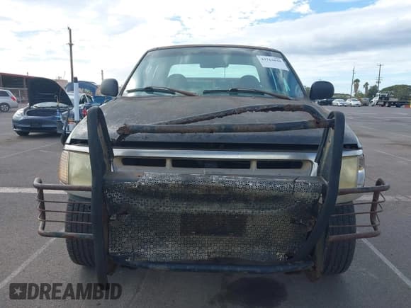 ✅ 2002 Ford F-150 XL • VIN: 1FTRX17232NB48830 • Лот: 43763030. Опубликован ранее на IAAI с пробегом 125 334 миль. Бесплатный доступ к архиву аукционных продаж из США и подробный отчёт об истории автомобиля на DreamBid. Изображение 13.