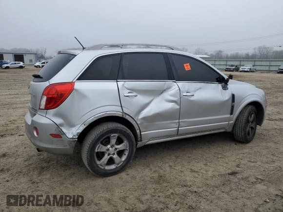 ✅ 2014 Chevrolet Captiva Sport LT • VIN: 3GNAL3EK4ES595532 • Lot: 44189375. Wystawiony na Copart z przebiegiem 184 315 mil. Bezpłatny archiwum sprzedaży aukcyjnych z USA i szczegółowy raport historii pojazdu na DreamBid. Zdjęcie 3.