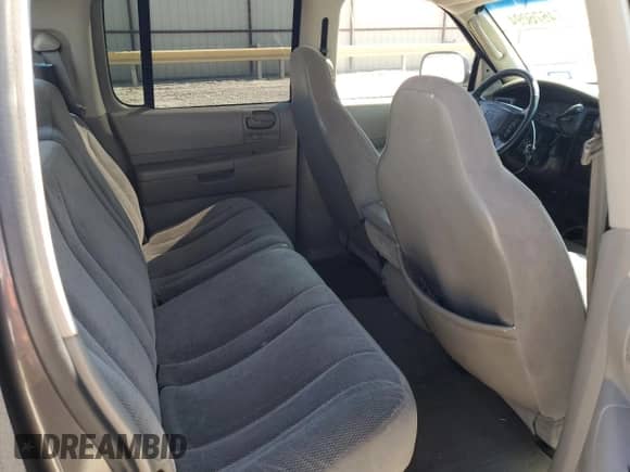 2001 Dodge Dakota Sport z VIN 1B7HL2AN61S301927, wystawiony jako Copart lot #74676094 z przebiegiem 228 616 mil mil oraz Szkoda całkowita • Salvage title. Historia ofert i sprzedaży dostępna na DreamBid. Obrazek 10.