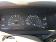 ✅ 1998 Toyota T100 SR5 • VIN: JT4TN14D4W0041404 • Lot: 45799435. Wystawiony na Copart z przebiegiem 340 047 mil. Bezpłatny archiwum sprzedaży aukcyjnych z USA i szczegółowy raport historii pojazdu na DreamBid. Zdjęcie 9.