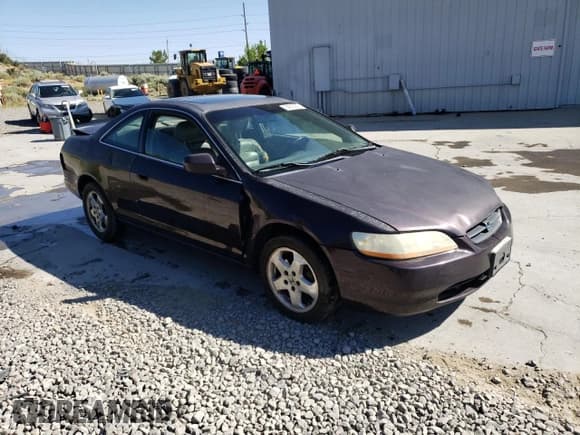 ✅ 1999 Honda Accord EX • VIN: 1HGCG2259XA002378 • Лот: 60818205. Опубликован ранее на Copart с пробегом 272 058 миль. Бесплатный доступ к архиву аукционных продаж из США и подробный отчёт об истории автомобиля на DreamBid. Изображение 4.
