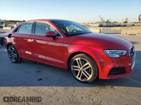 ✅ 2018 Audi A3 Premium Plus • VIN: WAUGUGFF5J1077950 • Лот: 82413384. Опубликован ранее на Copart с пробегом 43 010 миль. Бесплатный доступ к архиву аукционных продаж из США и подробный отчёт об истории автомобиля на DreamBid. Изображение 4.