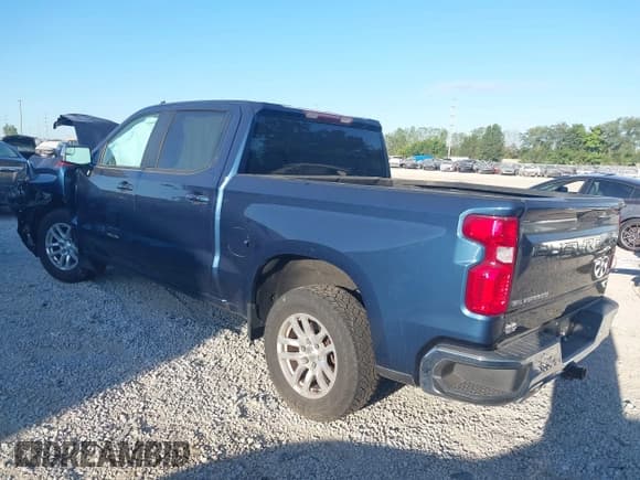 ✅ 2019 Chevrolet Silverado 1500 LT • VIN: 1GCUYDED4KZ136983 • Lot: 43057619. Wystawiony na IAAI z przebiegiem 91 824 mil. Bezpłatny archiwum sprzedaży aukcyjnych z USA i szczegółowy raport historii pojazdu na DreamBid. Zdjęcie 3.