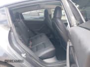 ✅ 2023 Tesla Model 3 Long Range • VIN: 5YJ3E1EB3PF633554 • Lot: 42892277. Wystawiony na IAAI z przebiegiem Nie podano. Bezpłatny archiwum sprzedaży aukcyjnych z USA i szczegółowy raport historii pojazdu na DreamBid. Zdjęcie 8.