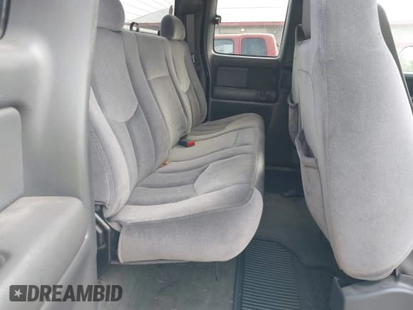 ✅ 2003 GMC Sierra 2500HD SLT • VIN: 1GTHK29U83E358596 • Lot: 42509500. Wystawiony na IAAI z przebiegiem 153 665 mil. Bezpłatny archiwum sprzedaży aukcyjnych z USA i szczegółowy raport historii pojazdu na DreamBid. Zdjęcie 8.