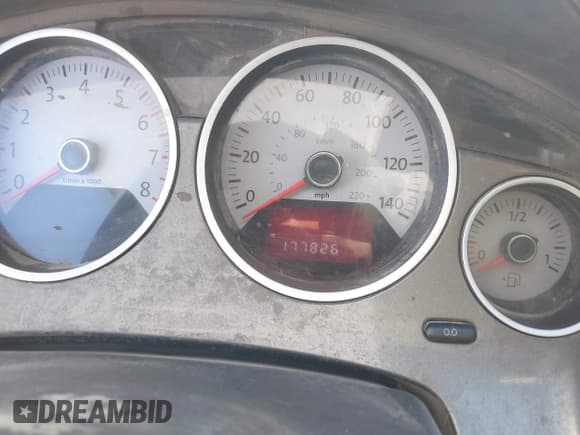 ✅ 2010 Volkswagen Routan S • VIN: 2V4RW4D14AR333122 • Лот: 41326090. Опубликован ранее на IAAI с пробегом 177 826 миль. Бесплатный доступ к архиву аукционных продаж из США и подробный отчёт об истории автомобиля на DreamBid. Изображение 7.