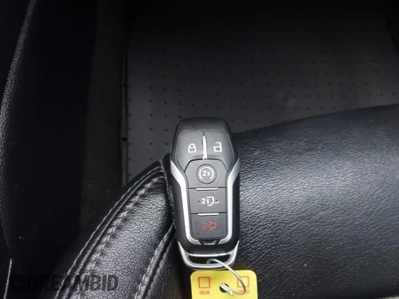 ✅ 2015 Ford Mustang V6 • VIN: 1FA6P8AM3F5355512 • Lot: 43756482. Wystawiony na IAAI z przebiegiem 135 283 mil. Bezpłatny archiwum sprzedaży aukcyjnych z USA i szczegółowy raport historii pojazdu na DreamBid. Zdjęcie 11.