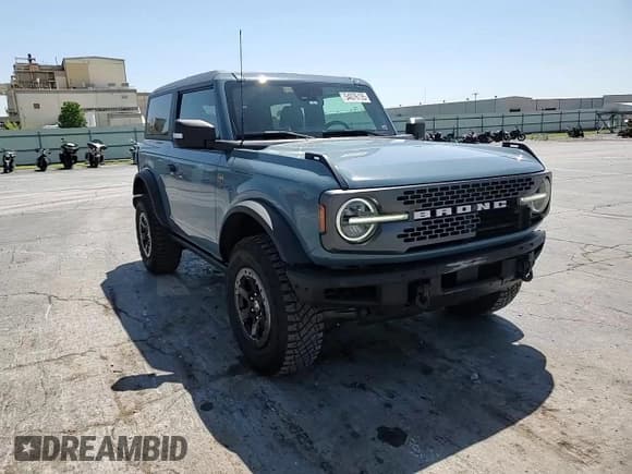 ✅ 2021 Ford Bronco • VIN: 1FMDE5CH1MLA60600 • Lot: 54076135. Wystawiony na Copart z przebiegiem 39 526 mil. Bezpłatny archiwum sprzedaży aukcyjnych z USA i szczegółowy raport historii pojazdu na DreamBid. Zdjęcie 13.