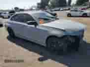 2024 BMW 3 Series M340i z VIN 3MW49FS04R8E27589, wystawiony jako Copart lot #69801894 z przebiegiem Nie podano mil oraz Szkoda całkowita • Salvage title. Historia ofert i sprzedaży dostępna na DreamBid. Obrazek 4.