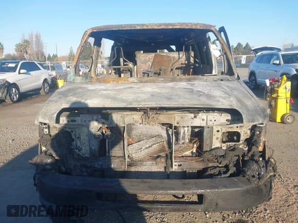 ✅ 2014 Ford Econoline Cargo Commercial • VIN: 1FTNS2EL8EDA81294 • Lot: 41435209. Wystawiony na IAAI z przebiegiem Nie podano. Bezpłatny archiwum sprzedaży aukcyjnych z USA i szczegółowy raport historii pojazdu na DreamBid. Zdjęcie 11.