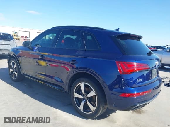 ✅ 2022 Audi Q5 S line Premium Plus • VIN: WA1EAAFY3N2015846 • Lot: 43568157. Wystawiony na IAAI z przebiegiem 39 441 mil. Bezpłatny archiwum sprzedaży aukcyjnych z USA i szczegółowy raport historii pojazdu na DreamBid. Zdjęcie 3.