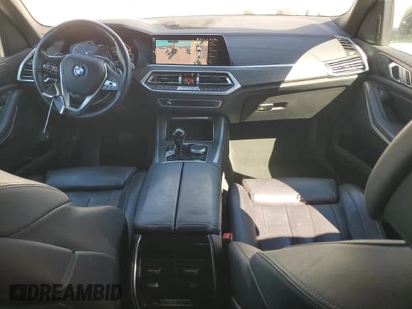 ✅ 2022 BMW X5 xDrive45e • VIN: 5UXTA6C02N9M26931 • Лот: 86080325. Опубликован ранее на Copart с пробегом 94 851 миль. Бесплатный доступ к архиву аукционных продаж из США и подробный отчёт об истории автомобиля на DreamBid. Изображение 8.