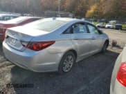 ✅ 2012 Hyundai Sonata GLS • VIN: 5NPEB4AC4CH342252 • Lot: 90823385. Listed on Copart with 145,214 mi. Free auction sales archive from the USA and detailed vehicle history report at DreamBid. Image 3.