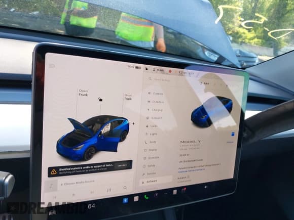 ✅ 2022 Tesla Model Y Long Range • VIN: 7SAYGDEE5NF314085 • Lot: 42233275. Wystawiony na IAAI z przebiegiem 30 024 mil. Bezpłatny archiwum sprzedaży aukcyjnych z USA i szczegółowy raport historii pojazdu na DreamBid. Zdjęcie 18.