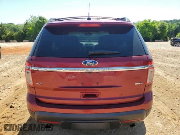 ✅ 2014 Ford Explorer XLT • VIN: 1FM5K8D80EGA03330 • Lot: 54941325. Wystawiony na Copart z przebiegiem 341 672 mil. Bezpłatny archiwum sprzedaży aukcyjnych z USA i szczegółowy raport historii pojazdu na DreamBid. Zdjęcie 6.