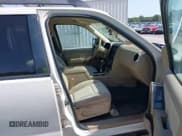 ✅ 2010 Ford Explorer Sport Trac XLT • VIN: 1FMEU3BE4AUF03511 • Lot: 42998507. Wystawiony na IAAI z przebiegiem 272 802 mil. Bezpłatny archiwum sprzedaży aukcyjnych z USA i szczegółowy raport historii pojazdu na DreamBid. Zdjęcie 5.