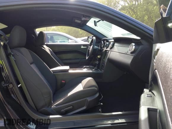 ✅ 2009 Ford Mustang GT • VIN: 1ZVHT82H495106704 • Лот: 42255540. Опубликован ранее на IAAI с пробегом 61 588 миль. Бесплатный доступ к архиву аукционных продаж из США и подробный отчёт об истории автомобиля на DreamBid. Изображение 5.